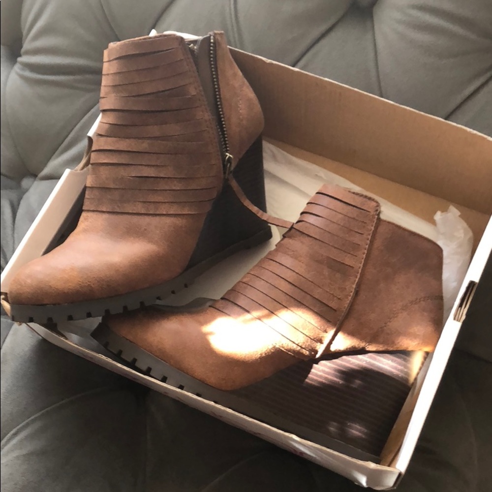 Tempe Brown Boots